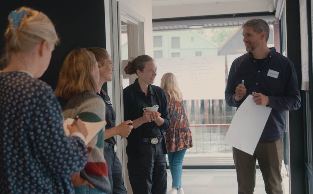 Bilde fra workshop der Headspin og kunden i fellesskap kartlegger brukerreisen.